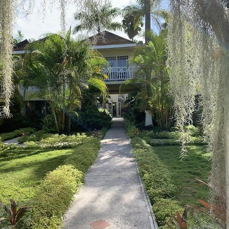 Family Comfort In Jamaica - Enjoy 7 Miles Of White Sand Beach! Villa Negril Exterior photo